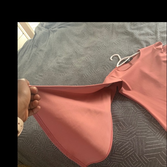 Balloon sleeve fitted dress - Picture 4 of 4